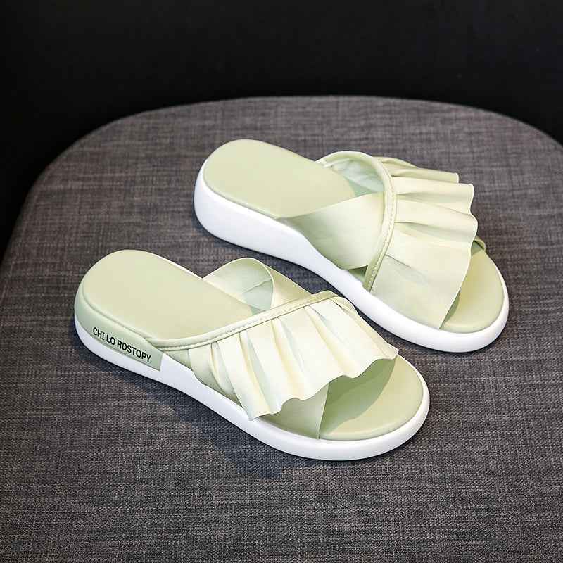 Sandals and slippers for women
