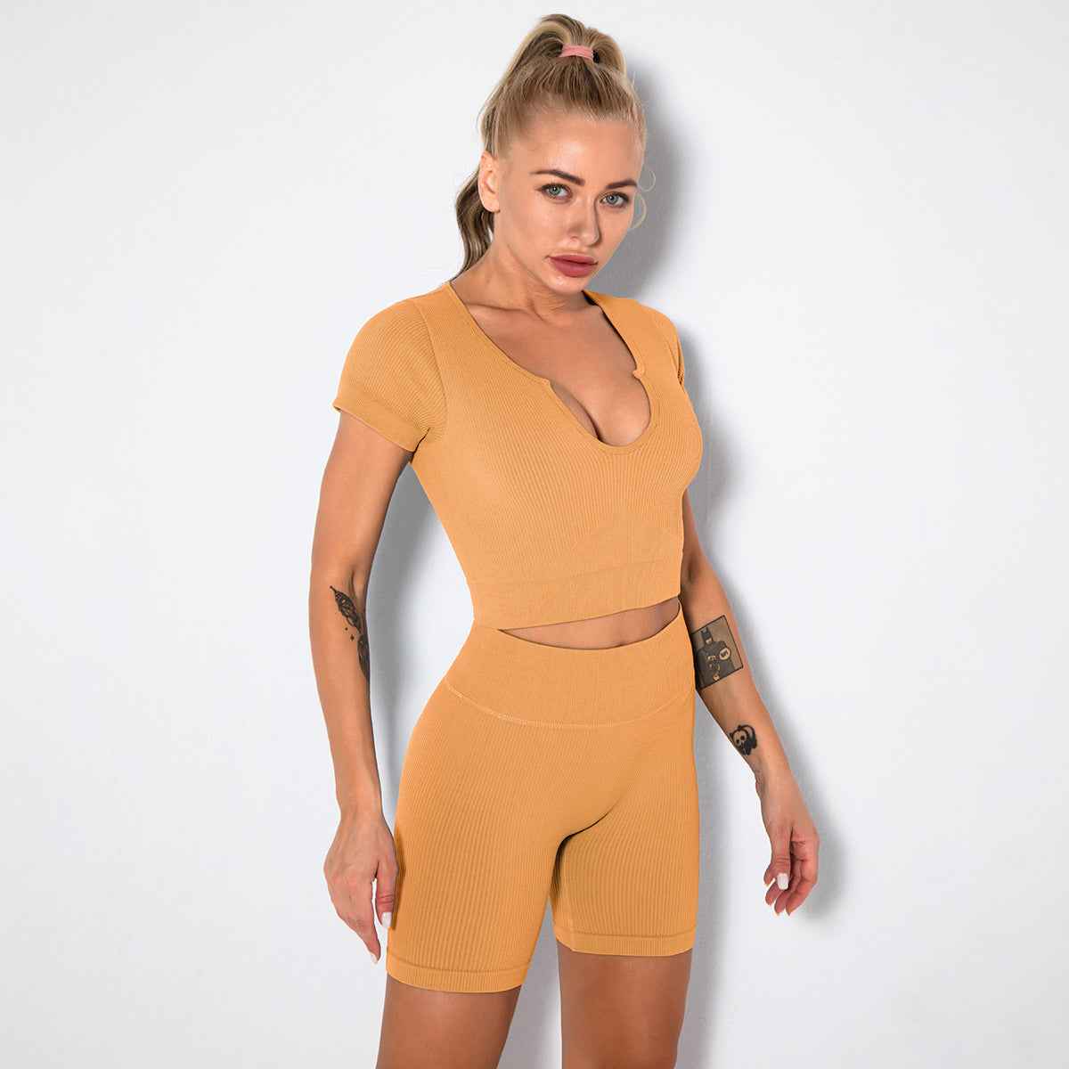 Seamless Knitted Sexy Sports Short-sleeved Shorts Yoga Wear Fitness Suit