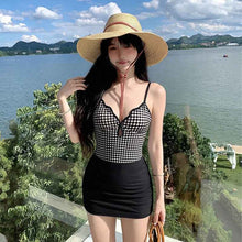 Women's Conservative Slimming One-Piece Strapless Sleeveless Swimsuit