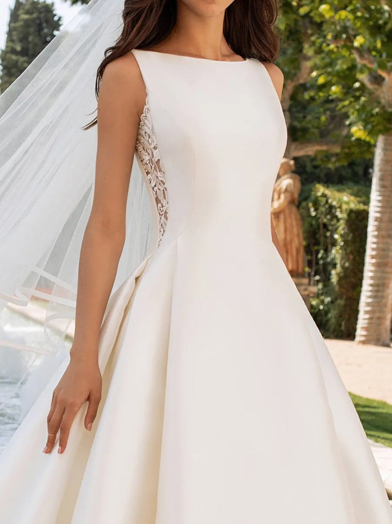 French Retro Lace Advanced Texture Satin Slim Bridal Simple Elegant Trailing Wedding Dress by Mirlaine Univers