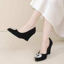 2026 New French Style Pointed Toe Pumps Women's Black Heels With Rhinestone Square Buckle, Slim Heel, Elegant Versatile Slip-On Shoes