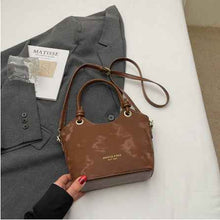 Korean-style Chic Commuter Tote Bag For Women Casual Versatile And Stylish Crossbody Design