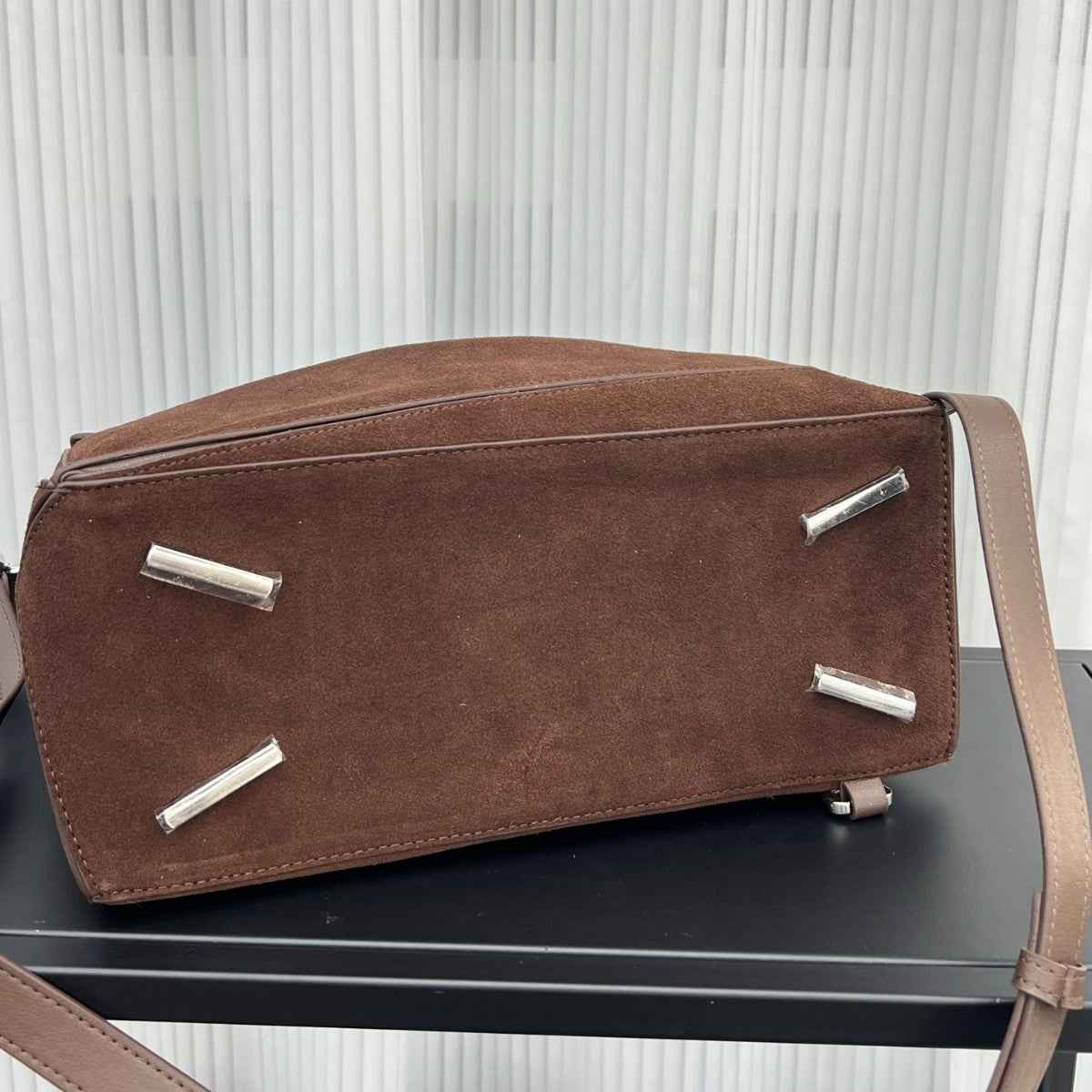 Suede Tote Bag With A Large Capacity