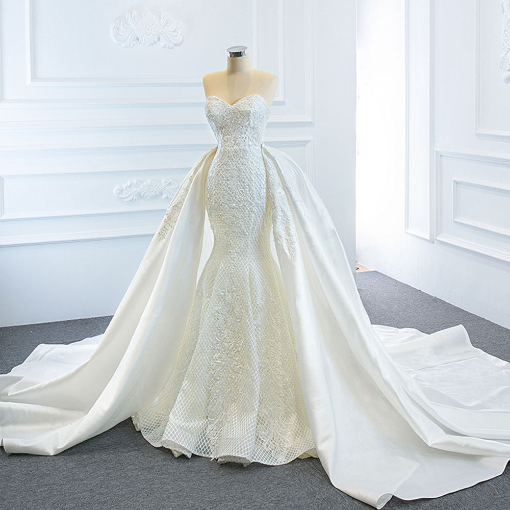 The Wedding Dress Wears Two Fishtail Tail Tube Tops, The Temperament Is Thin And Dreamy by Mirlaine Univers