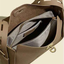 Niche Commuter Design Leather Crossbody Underarm Bag