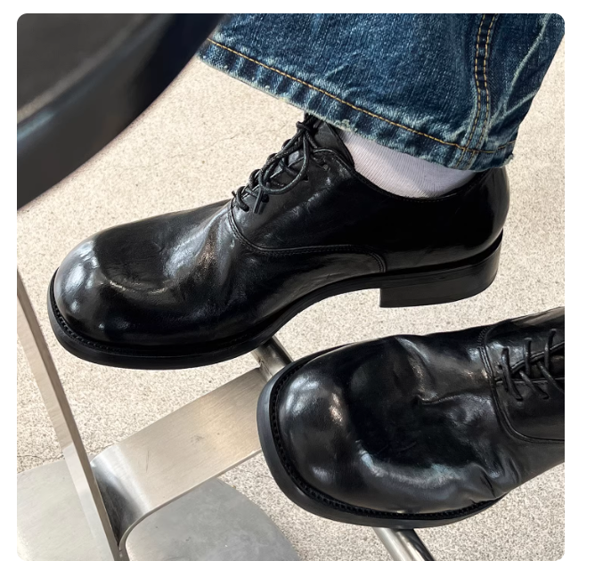 Elegant Leather Commuter Shoes In Smoked Cowhide by Mirlaine Univers
