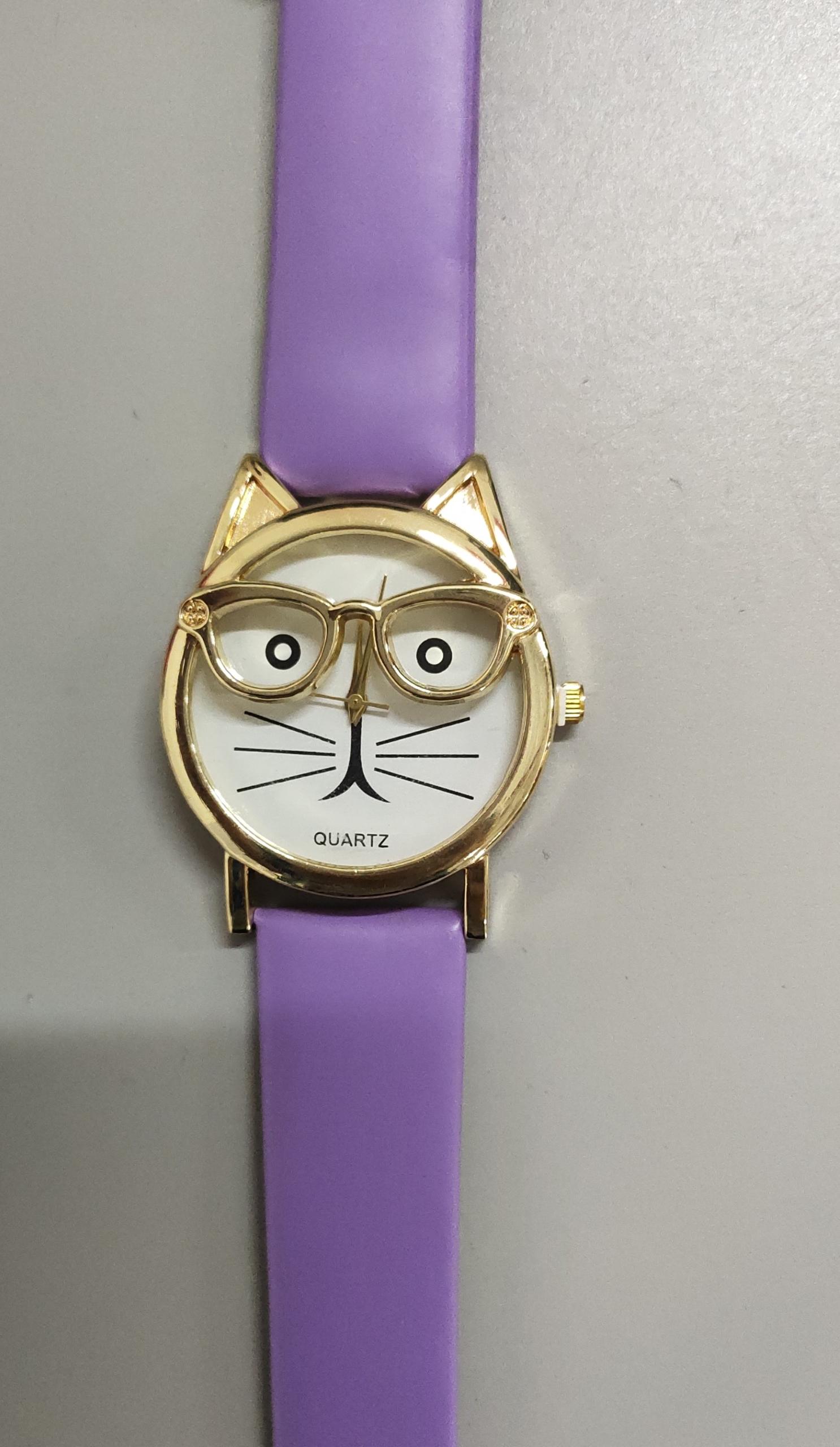 Lovely Cartoon Children Watch by Mirlaine Univers