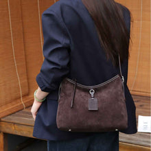 Womens Large-Capacity Simple Leather Commuter Shoulder Bag