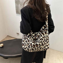 Womens Stylish Plush Wool Casual Large-Capacity Crossbody Bag