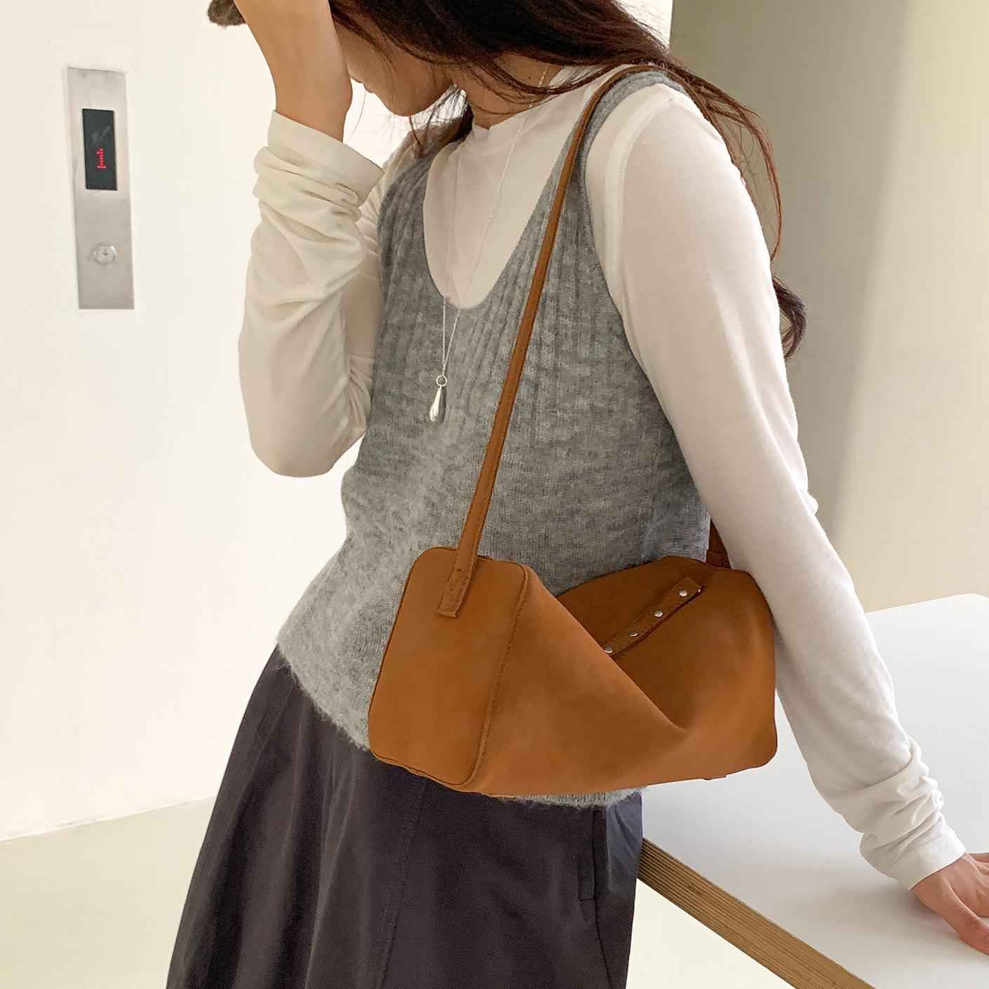 High-End Rivet Handheld Shoulder Bag For Women