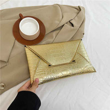 Versatile Trendy Crocodile-pattern Envelope Bag With A Chic Fashionable Vibe