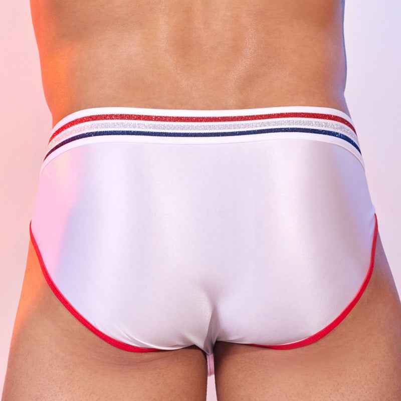 Highlights The Rugged Muscular Physique Of European And American Men