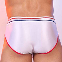 Highlights The Rugged Muscular Physique Of European And American Men