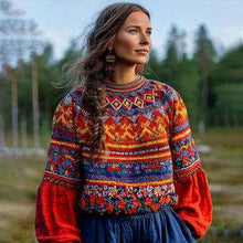 Womens Printed Crew-Neck Sweatshirt In A Sweater-Look Style