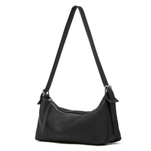 Vegetable-tanned Cowhide Hobo Bag With A Belt-attachable Design