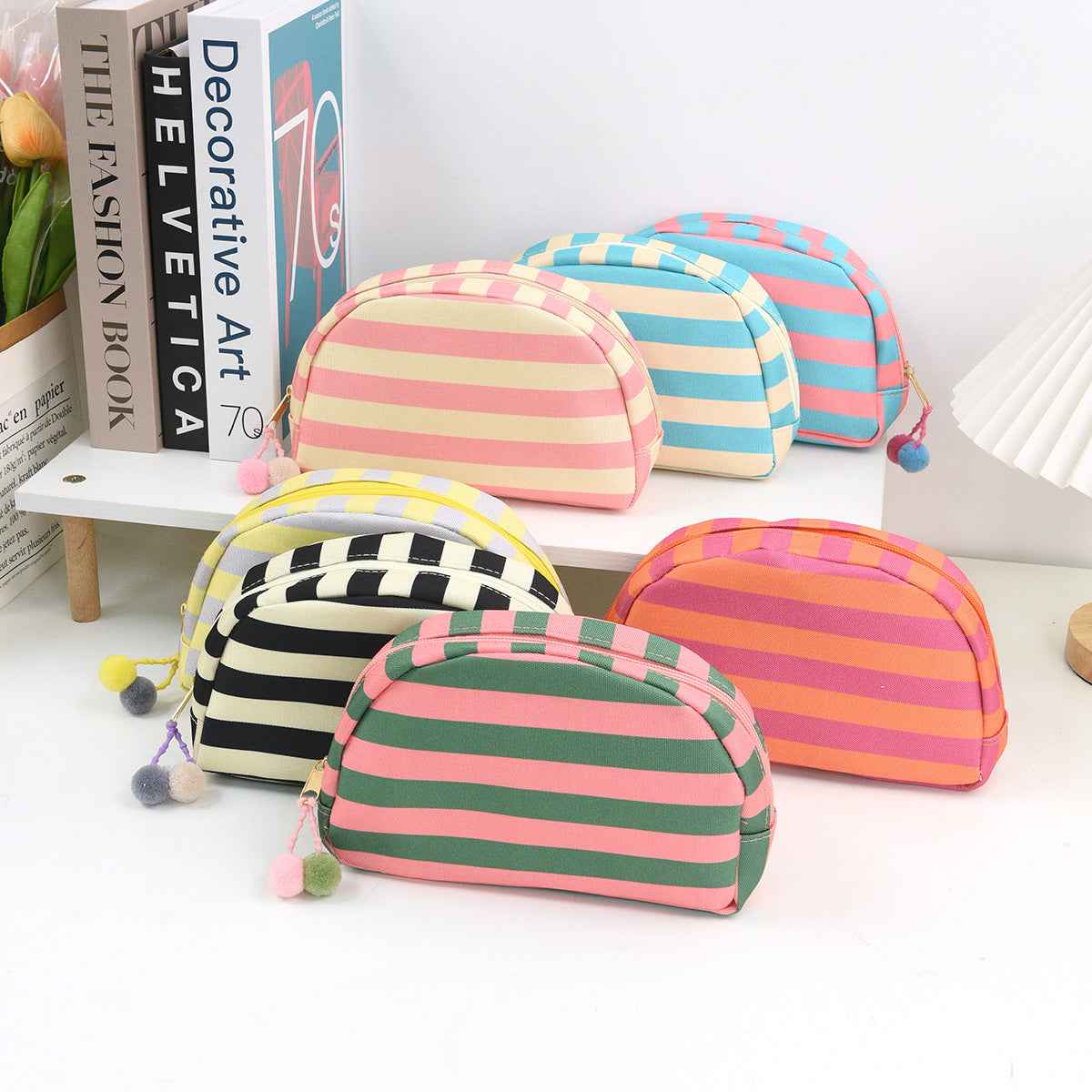 Striped Fashionable Shell-Shaped Makeup Bag