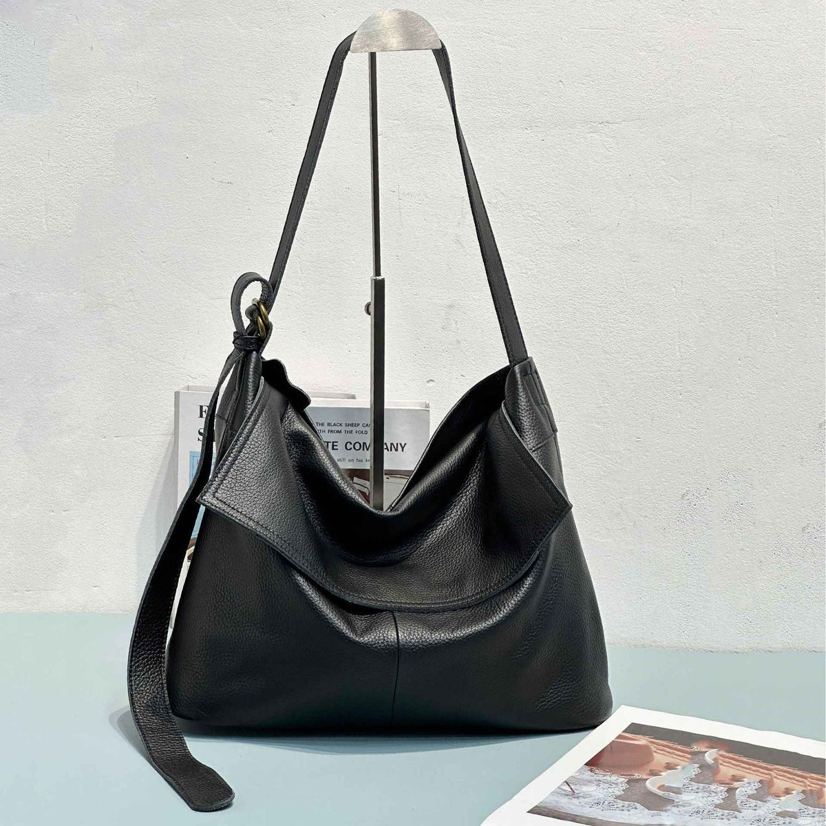 Stylish And Versatile Womens Shoulder And Crossbody Bag