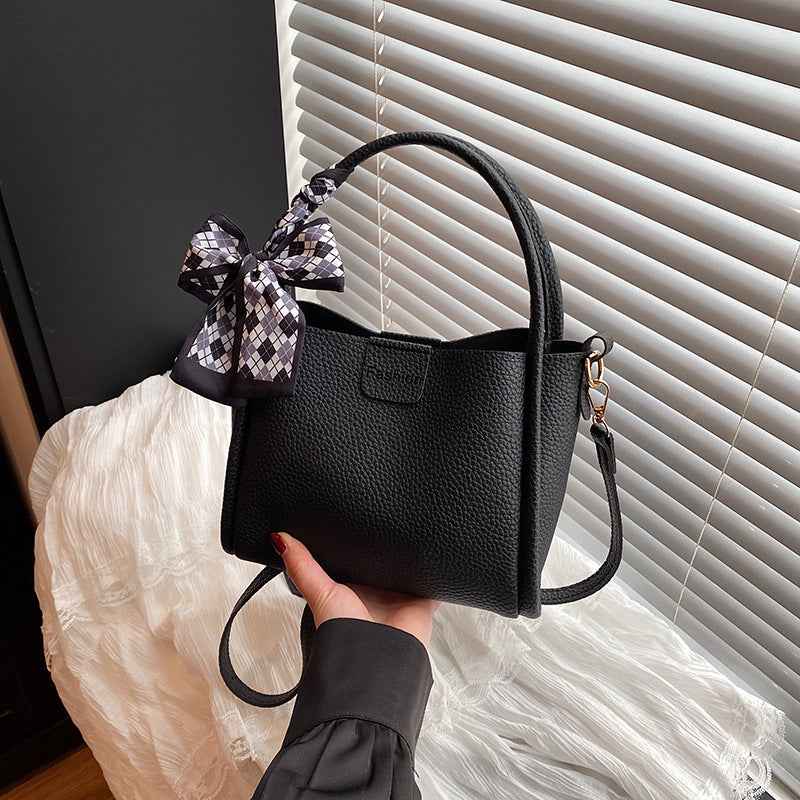 Womens Niche Bucket Bag For Spring And Summer