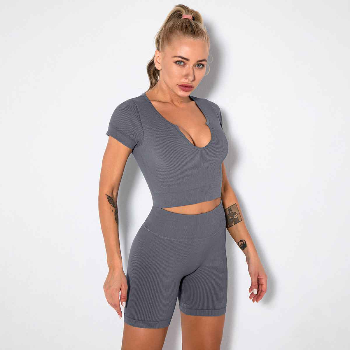Seamless Knitted Sexy Sports Short-sleeved Shorts Yoga Wear Fitness Suit