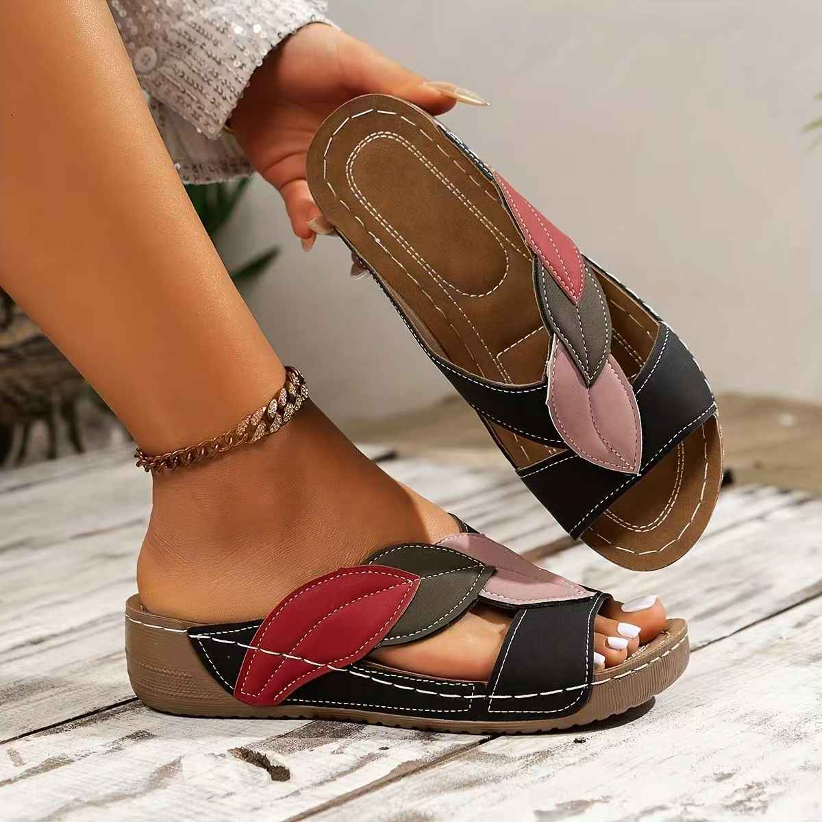 Summer New Color Matching Lightweight Outdoor Sandals Women