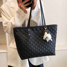 Commuter Shoulder Bag With A Diamond-check Pattern