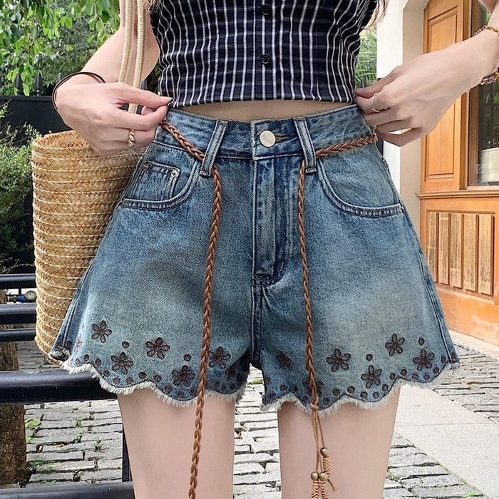 Pantalon ample, flatteur, à jambe droite et coupe large