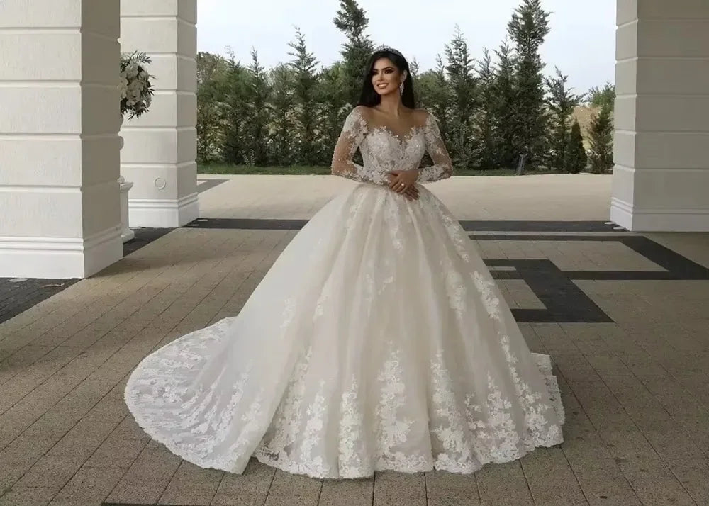 Customized 2026 Illusion Neck Church Wedding Dress Long Sleeve Robe Lace Beading Bride Dress Ball Gown Women Vestidos de novia