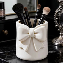 1 organisateur de maquillage de bureau avec nœud – pot à crayons 3D, rangement pour pinceaux, gloss et accessoires à sourcils