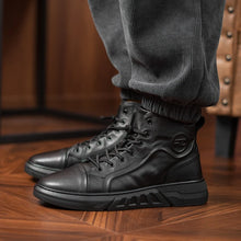 Autumn New Shoes for Man Cow Leather Casual Shoes High Top Black Flat Skateboard Shoes Winter Warm Plush Boots