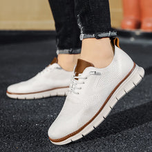 New men's large-sized casual shoes - Fly-Weave mesh breathable sports shoes, lightweight and slip-resistant men's shoes