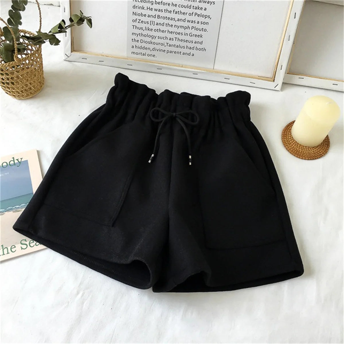 Fashion Autumn Winter Woolen Shorts Women 2025 High Waist New In Retro Elegant Short Pant Korea Loose Solid Trouse Casual Street