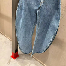 2026 New Model Round-neck Sleeveless Waist-cinching Puffy Top , Split Balloon Denim Pants，buy Separately