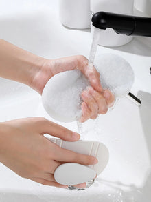 Brosse de nettoyage à manche flexible, éponge récurante pliable pour les zones difficiles d'accès de la cuisine et de la salle de bain, évier, carrelage, baignoire