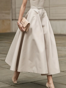 Spring/Summer elegant minimalist slim-fit apricot round neck sleeveless umbrella dress suitable for casual outings and holiday g