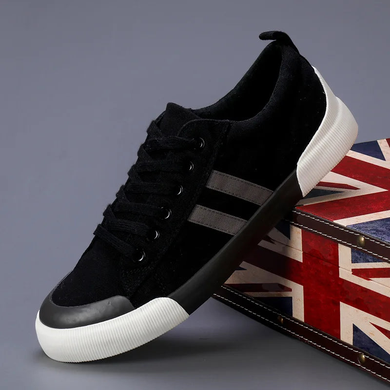 2026 New Men's Canvas Shoes Fashion Versatile Lace-Up Skateboarding Shoes Lightweight Breathable Casual Sneakers Comfortable Wal