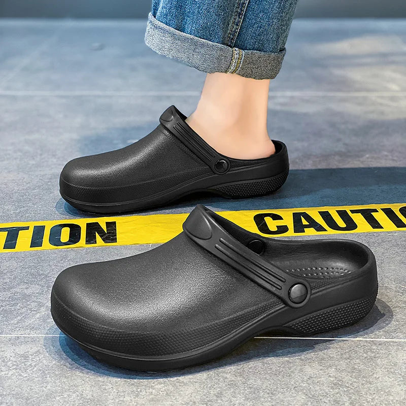 Summer Anti-Slip Slip-On Nurse Shoes Operating Room Slippers Headed Clogs Laboratory Cool Sandals Flat Heel Easy to Wear