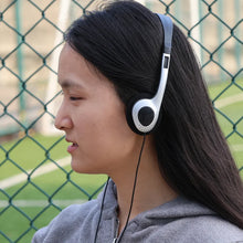 Portable Headphones Personality Retro Headset Black Fashion Style Headset Over Ear Earbud 3.5mm Wired Headset Photo Props