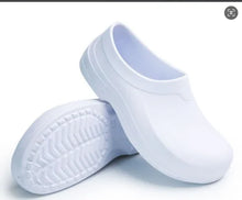 Surgical Shoes, Non-Slip Clogs, Operating Room Slippers, Perforated Shoes, Unisex Laboratory Protective Non-Slip Slippers, Nurse Shoes