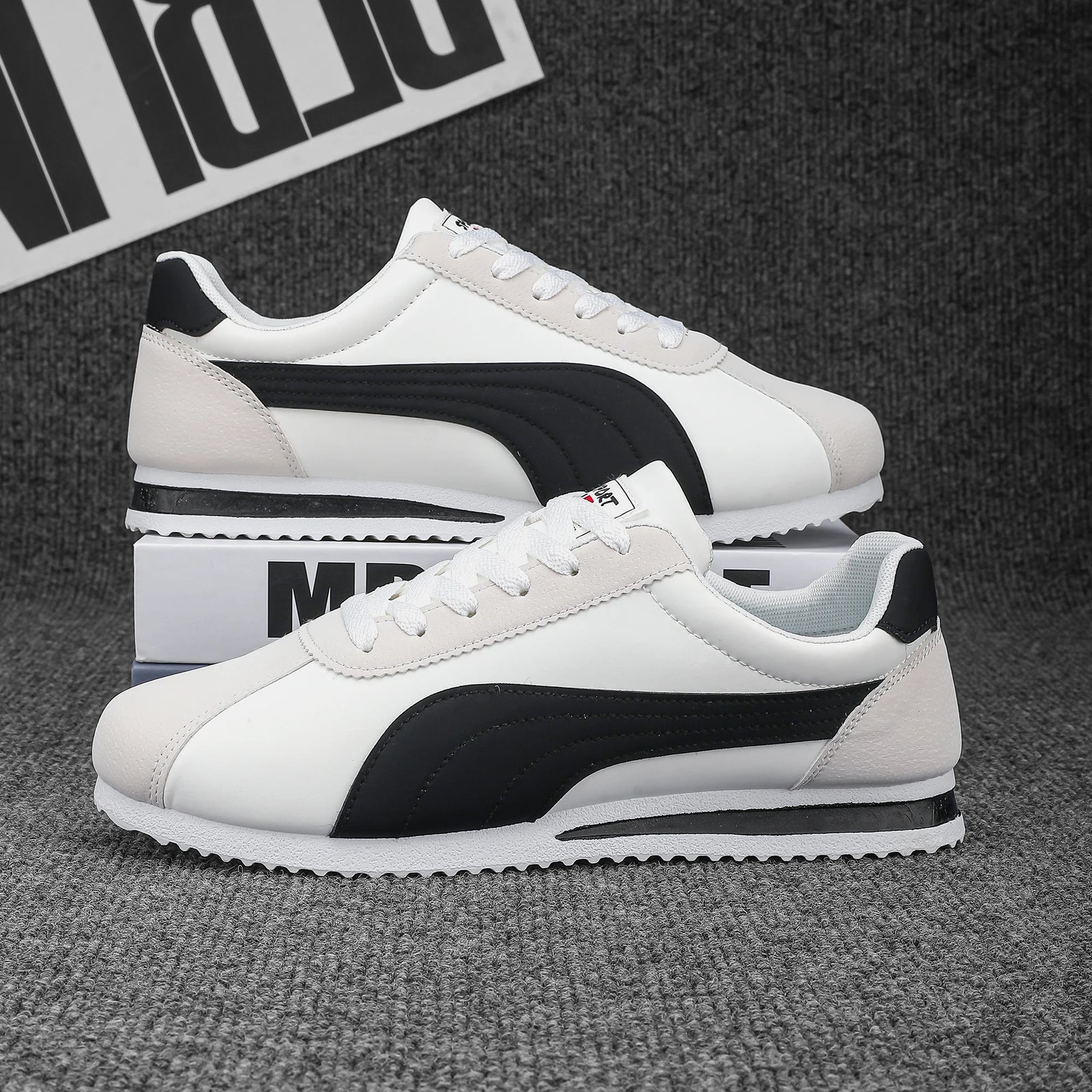 Men's casual sports shoes with soft soles, comfortable and lightweight board shoes, outdoor running shoes, men's shoes