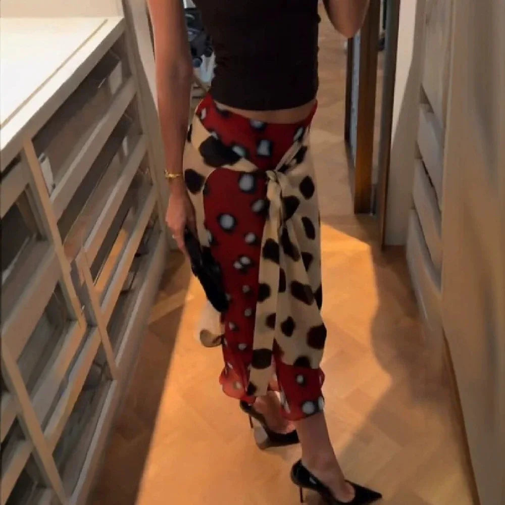 Robe midi sirène à manches longues, imprimé à pois bicolore, col en V profond, cordon de serrage, style Y2K, tenue de soirée club tendance 2026