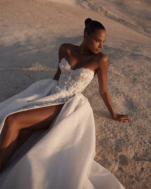 Charming V-neck Lace Applique Bridal Grown A Line Wedding Dresses Side Slit Sweep Train Custom Made 2025 Vestido De Noival;