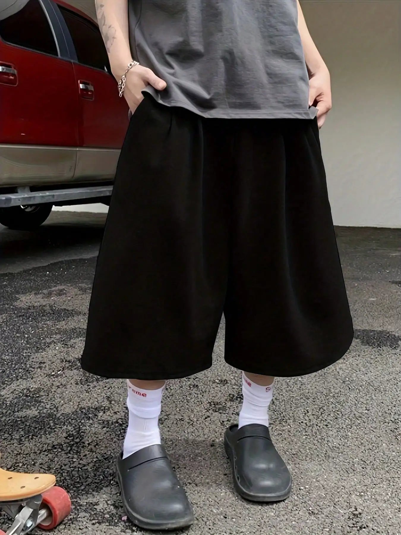Men's Loose Street Style 7/8 Length Shorts Summer Casual Sports Elastic Waistband Pleated Hem Strong Draped Look