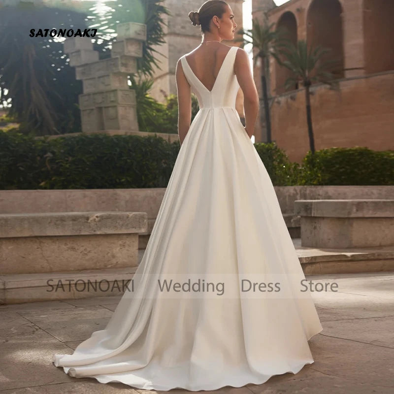 Customized Simple Satin V-neck Wedding Dress for Bride Backless A-line Princess Bridal Gown with Pockets Robe Vestidos De Novia
