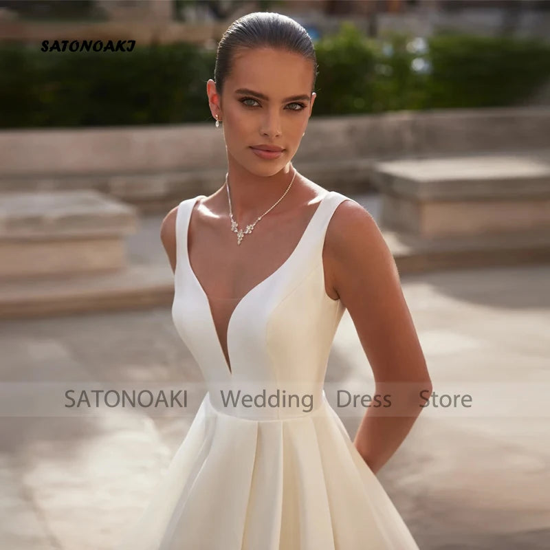Customized Simple Satin V-neck Wedding Dress for Bride Backless A-line Princess Bridal Gown with Pockets Robe Vestidos De Novia