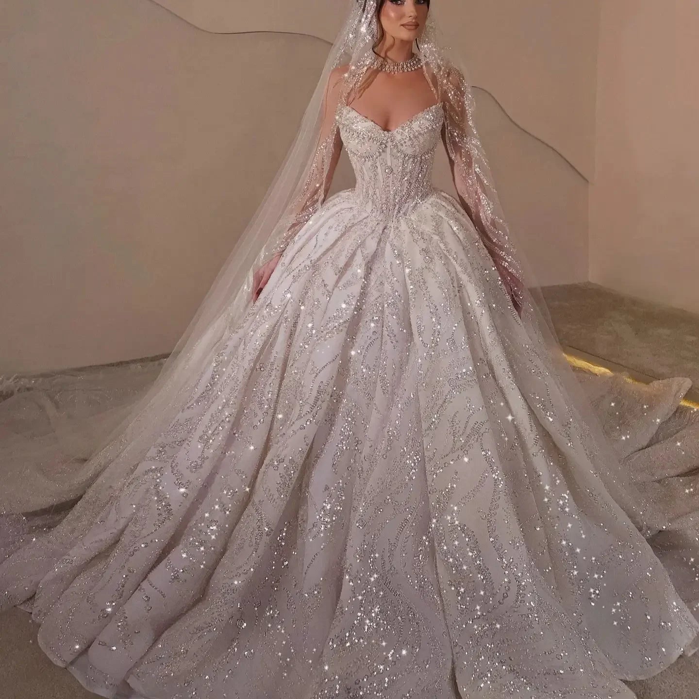 Luxury Sweetheart Sparkling Princess Wedding Dress Customized Sparkling Pearl Bridal Ball Dress Strapless A-line Bridal Dress