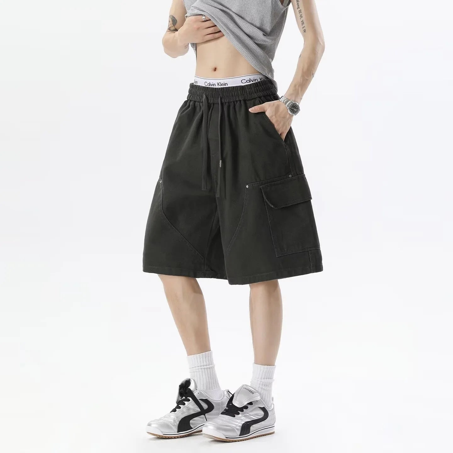 American Street Style Military Green Multi-Pocket Workwear Shorts Men Summer Deconstructed Rivet Design Loose Five-Quarter Pants