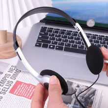 Portable Headphones Personality Retro Headset Black Fashion Style Headset Over Ear Earbud 3.5mm Wired Headset Photo Props