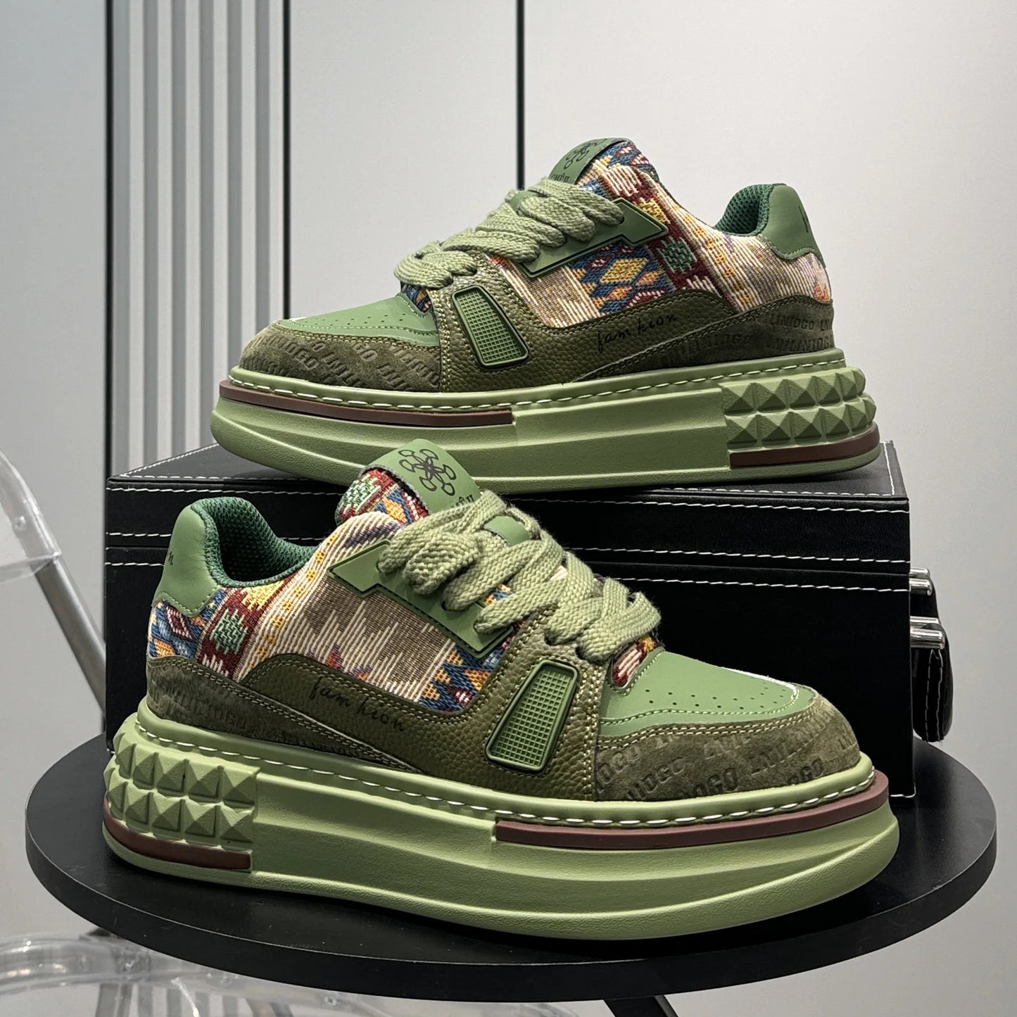Trendy Embroidered Men's Casual Shoes Breathable Thick Bottom Sports Loafers Spring Summer High Top Sneakers Inner Heightening