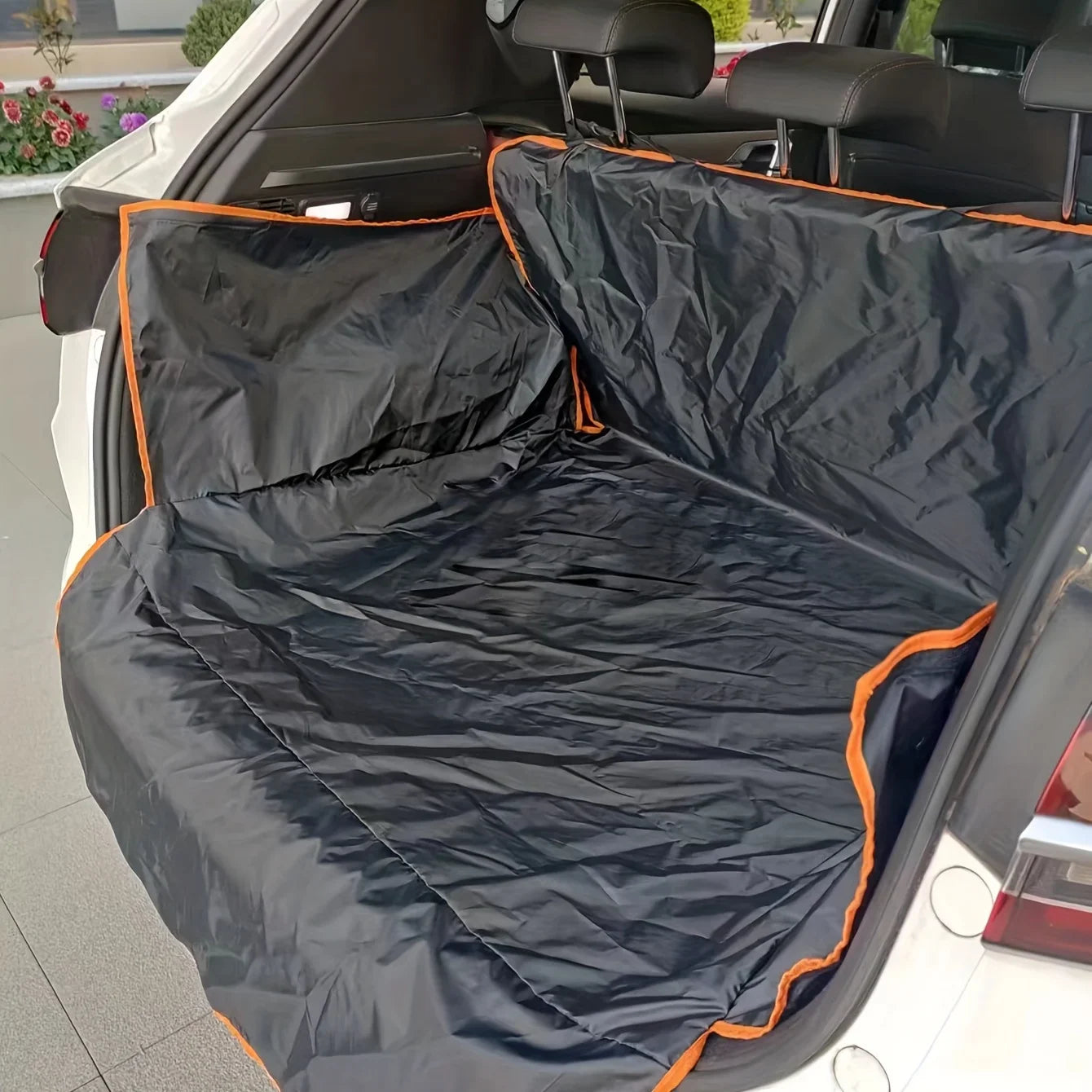 Durable Polyester Auto Trunk Mat for Pets - Non-Slip, Scratch-Resistant, Easy-Clean Mat for SUVs and Cars, Pet Safety Mat