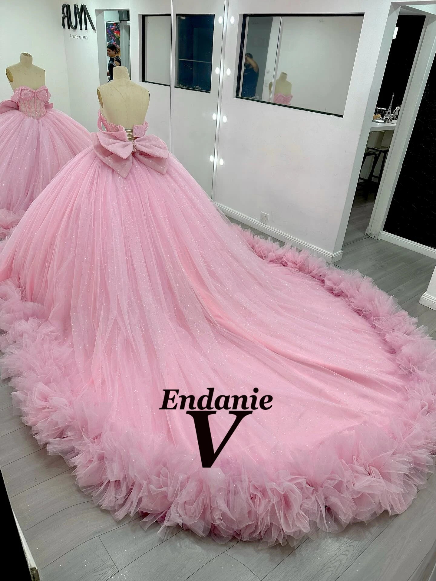 Vendanie Princess Sweetheart Ball Gowns Quinceanera Dresses for Girls Off the Shoulder Lace up Vestido De Quinceanera Customized